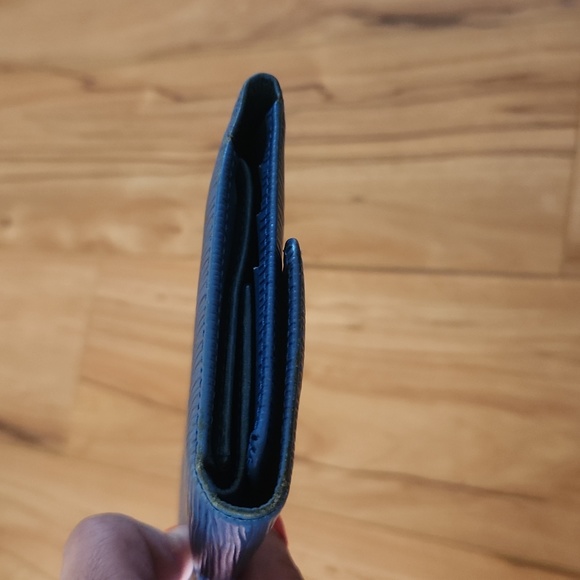 💕LV epi Porte Tresor trifold wallet - Picture 10 of 10